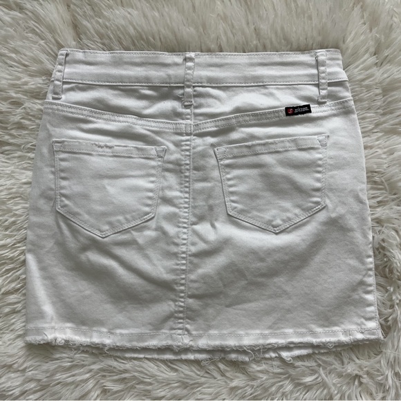Ripped High-Waisted White Wash Jean Mini Skirt Size Medium - Picture 6 of 14